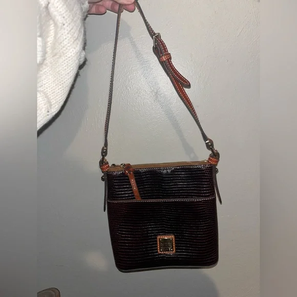 Dooney and bourke oakdale bag - Picture 1 of 6